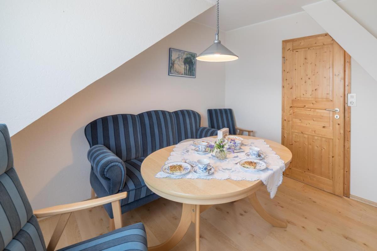Appartement Friesenhof Janssen - Urlaub Auf Dem Bauernhof à Neuharlingersiel Extérieur photo