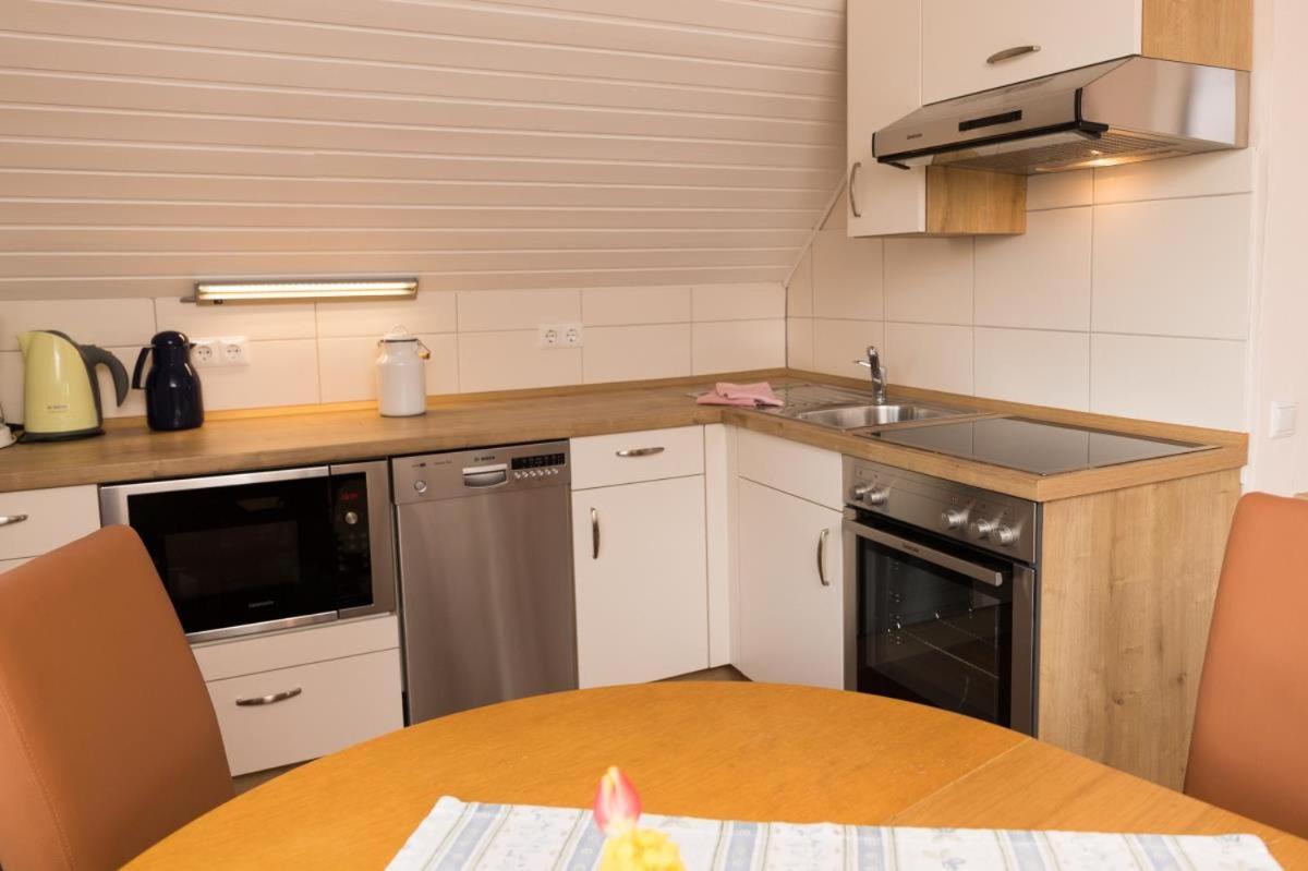 Appartement Friesenhof Janssen - Urlaub Auf Dem Bauernhof à Neuharlingersiel Extérieur photo