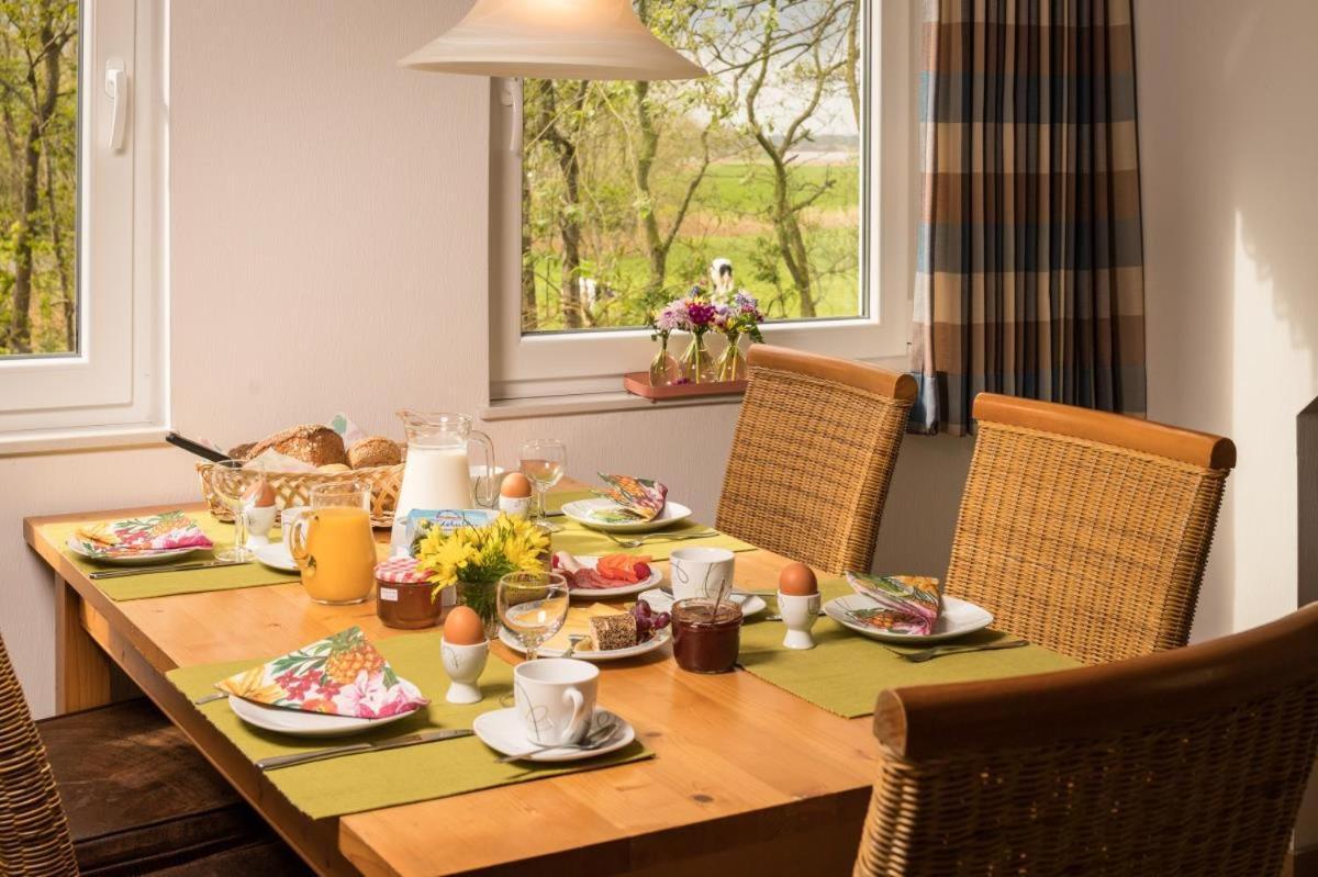 Appartement Friesenhof Janssen - Urlaub Auf Dem Bauernhof à Neuharlingersiel Extérieur photo